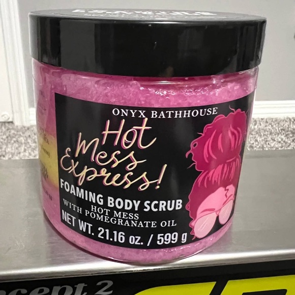 Onyx Bathhouse Other - Onyx Bathhouse Foaming Body Scrub Hot Mess Express With Pomegranate Oil